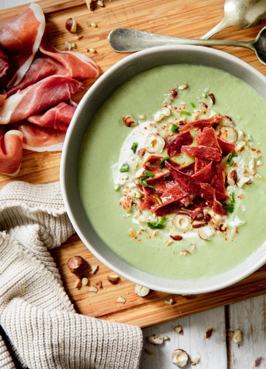 Crème d’asperges au jambon de Bayonne