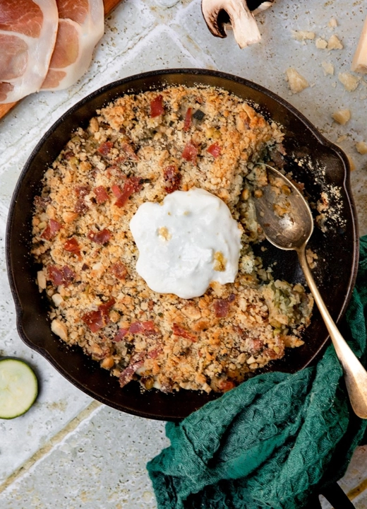 Crumble de courgette au jambon de Bayonne