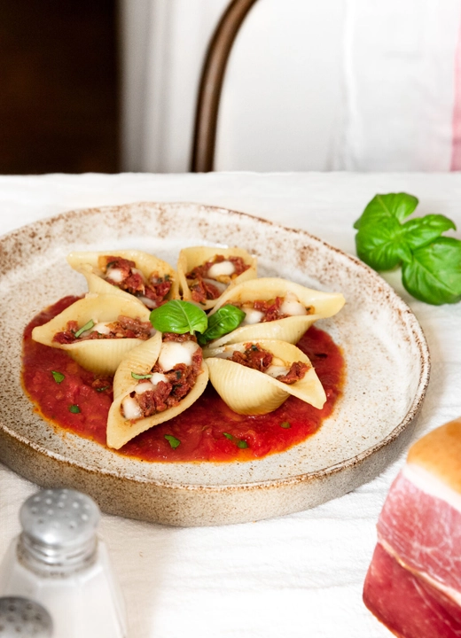 Conchiglioni farcies au jambon de Bayonne